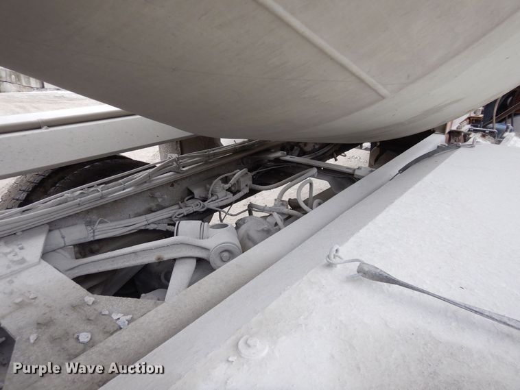 image for item DS1493 2003 Kenworth T800  ready mix truck