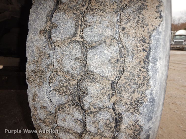 image for item DS1493 2003 Kenworth T800  ready mix truck