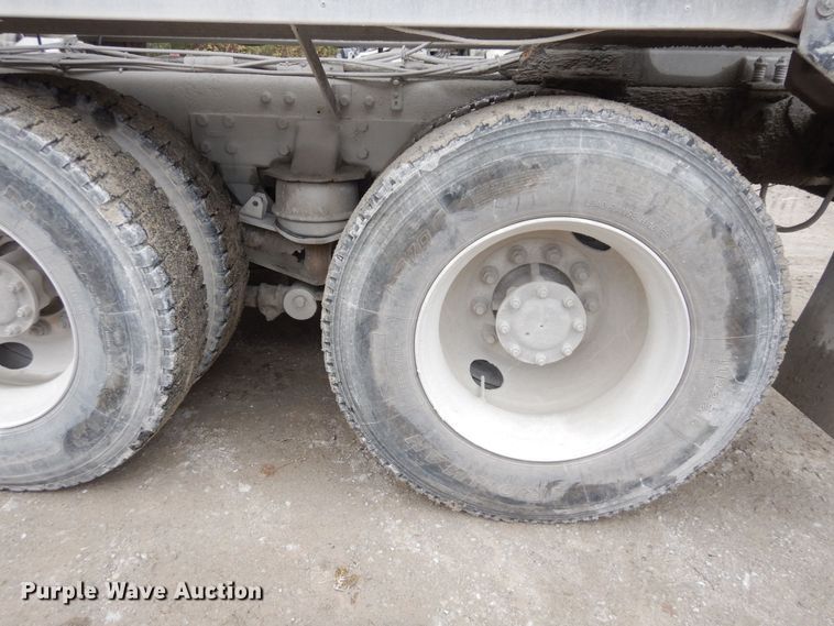 image for item DS1493 2003 Kenworth T800  ready mix truck