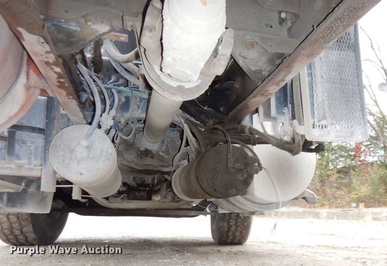 image for item DS1493 2003 Kenworth T800  ready mix truck