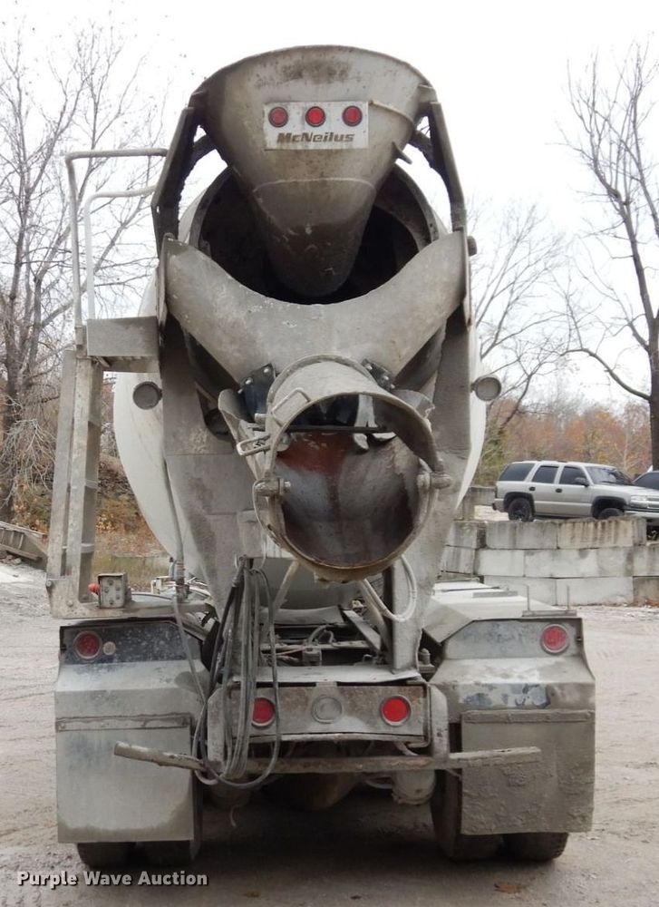 image for item DS1494 2002 Kenworth  ready mix truck