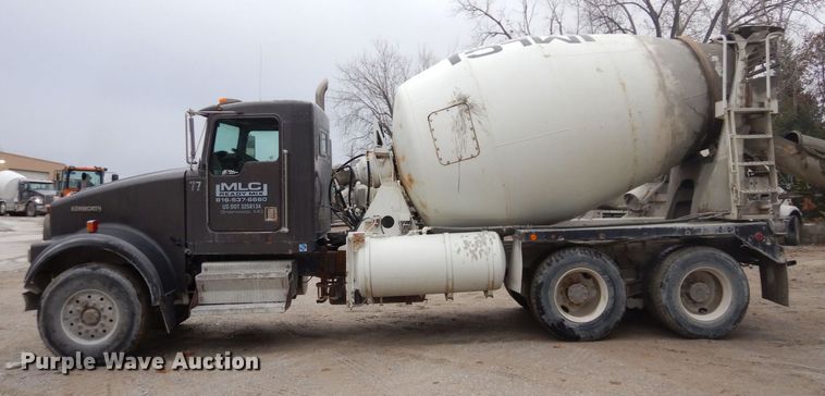 image for item DS1494 2002 Kenworth  ready mix truck