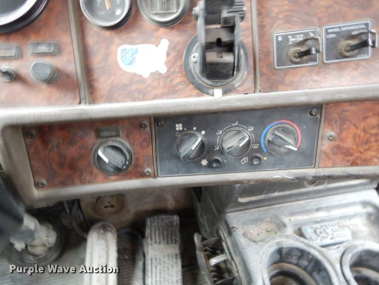 image for item DS1494 2002 Kenworth  ready mix truck