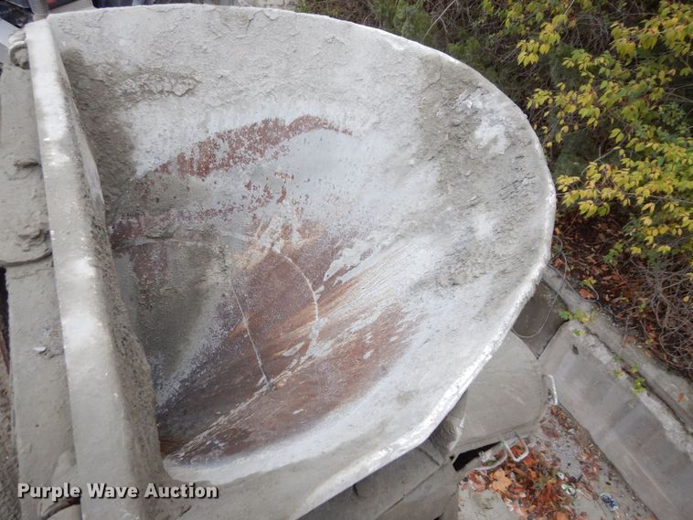 image for item DS1494 2002 Kenworth  ready mix truck