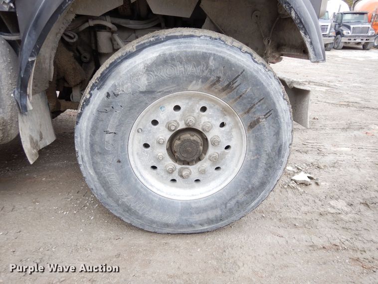 image for item DS1494 2002 Kenworth  ready mix truck