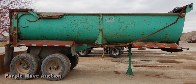 image for item DS6294 1997 Reliance  end dump trailer