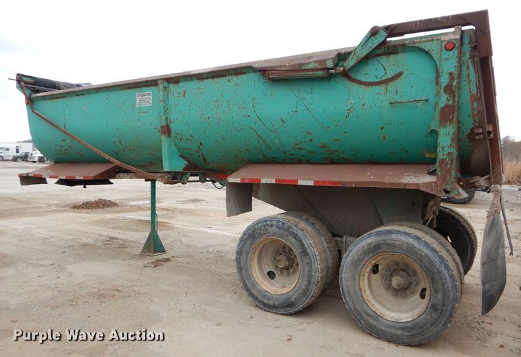 image for item DS6294 1997 Reliance  end dump trailer