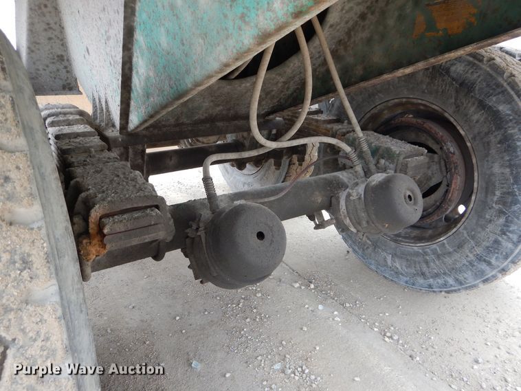 image for item DS6294 1997 Reliance  end dump trailer