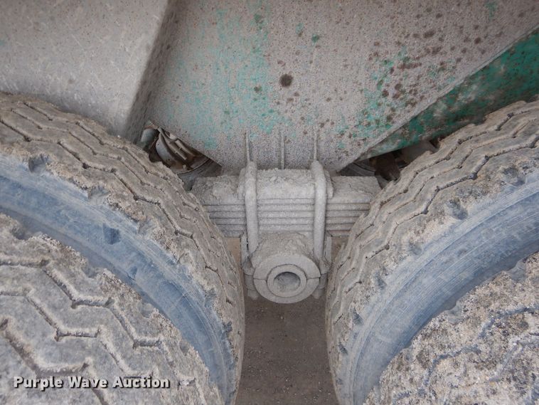 image for item DS6294 1997 Reliance  end dump trailer