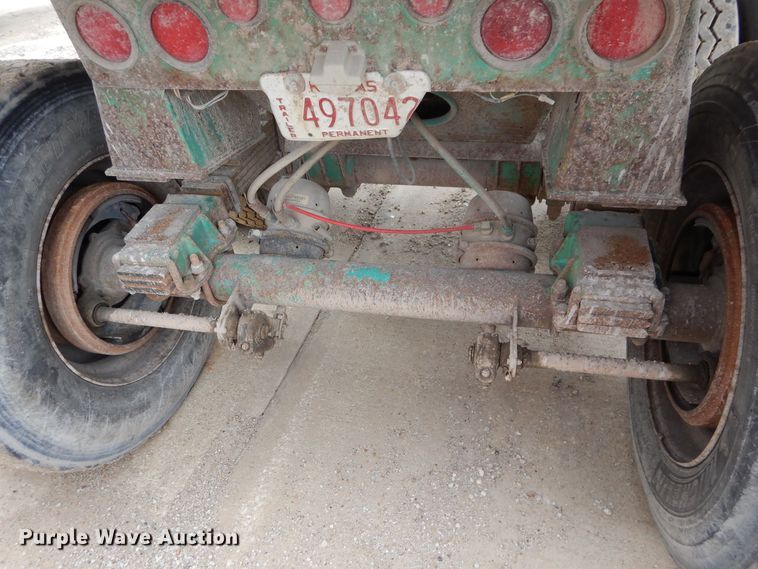 image for item DS6294 1997 Reliance  end dump trailer