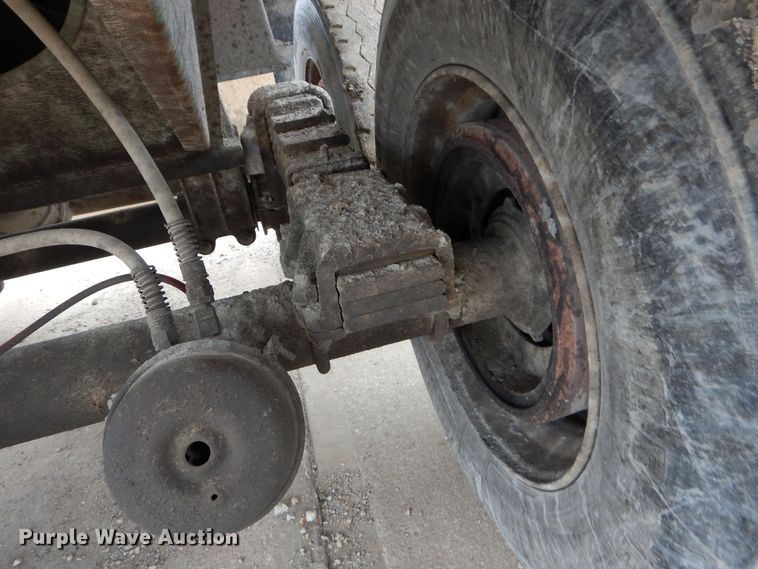 image for item DS6294 1997 Reliance  end dump trailer