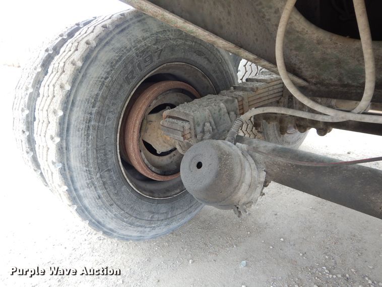 image for item DS6294 1997 Reliance  end dump trailer