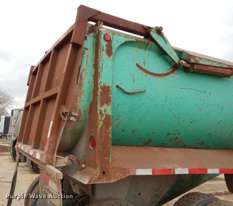 image for item DS6294 1997 Reliance  end dump trailer