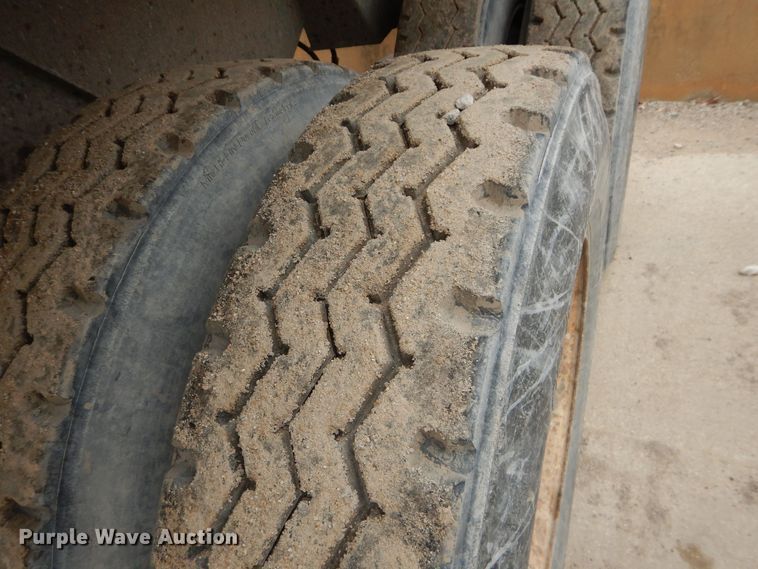 image for item DS6294 1997 Reliance  end dump trailer