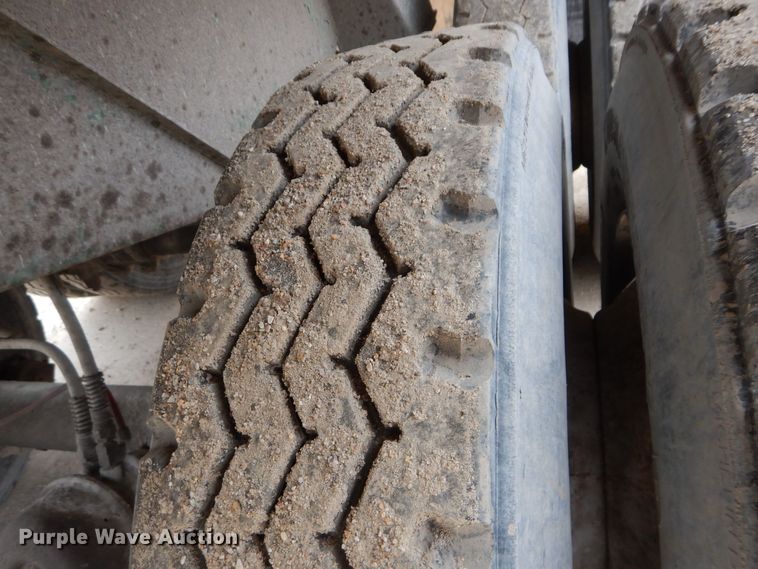 image for item DS6294 1997 Reliance  end dump trailer