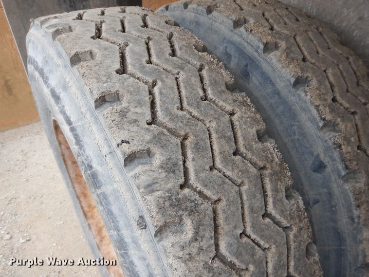 image for item DS6294 1997 Reliance  end dump trailer