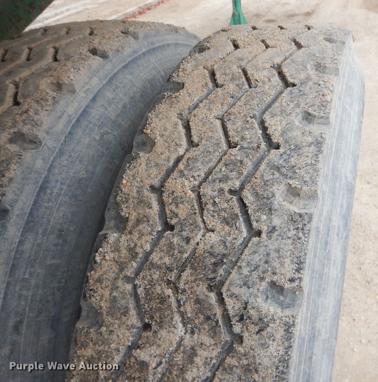 image for item DS6294 1997 Reliance  end dump trailer