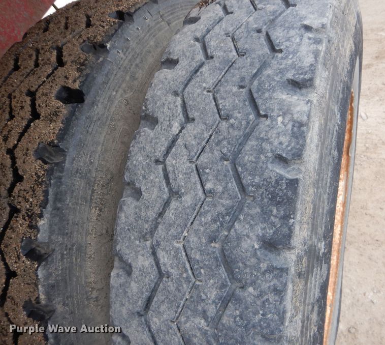 image for item DS6295 1996 Reliance  end dump trailer