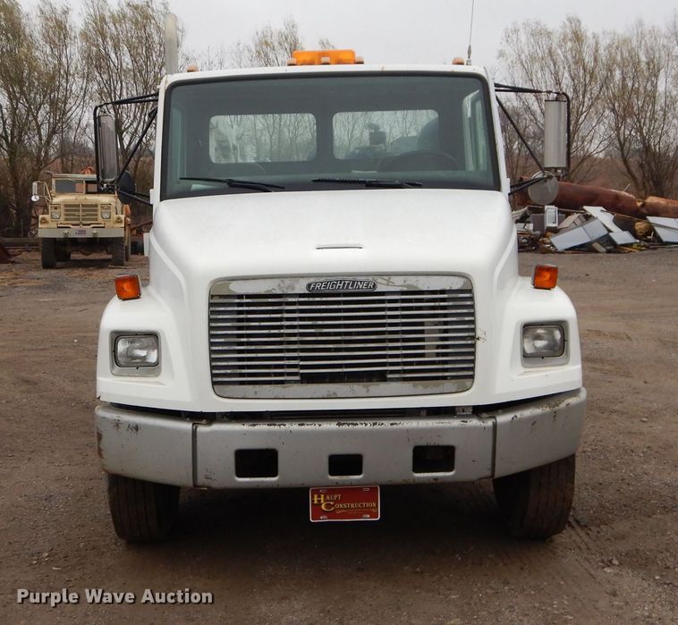 image for item DS6298 1996 Freightliner FL70  utility / service truck