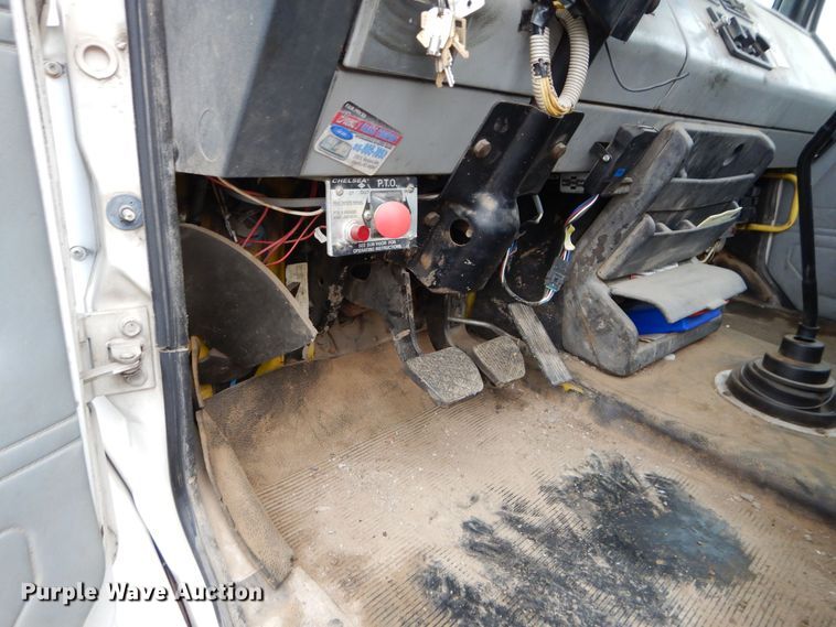 image for item DS6298 1996 Freightliner FL70  utility / service truck