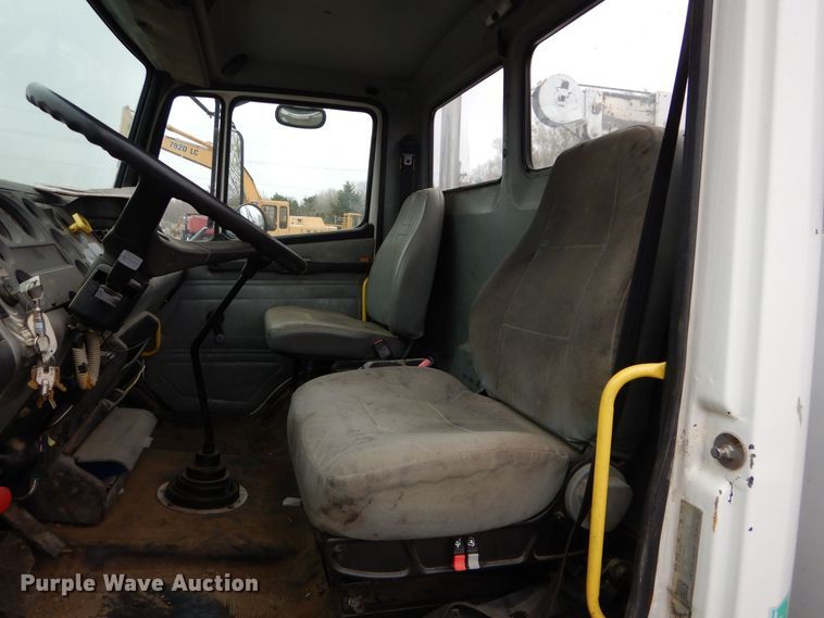 image for item DS6298 1996 Freightliner FL70  utility / service truck