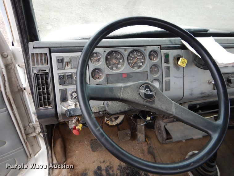 image for item DS6298 1996 Freightliner FL70  utility / service truck