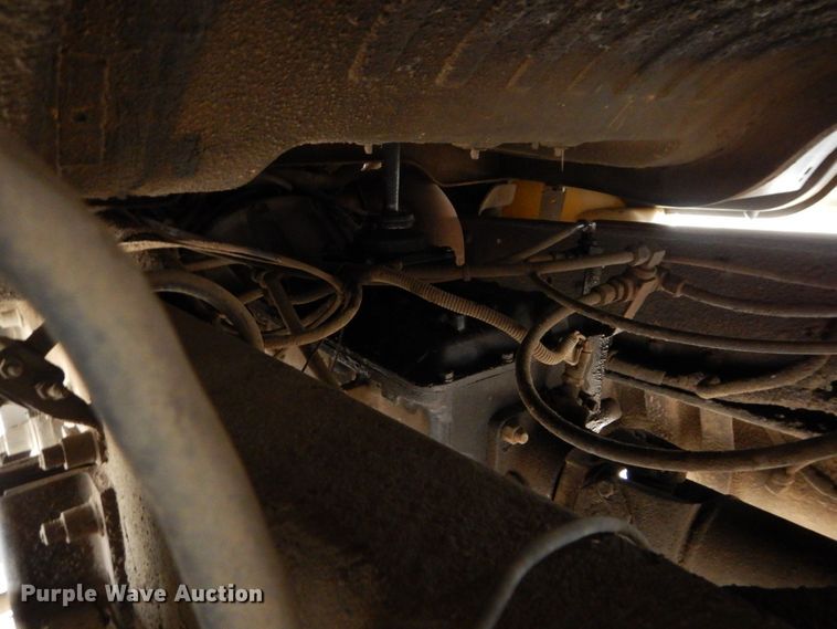 image for item DS6298 1996 Freightliner FL70  utility / service truck