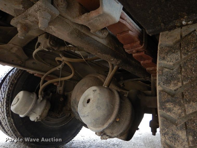 image for item DS6298 1996 Freightliner FL70  utility / service truck