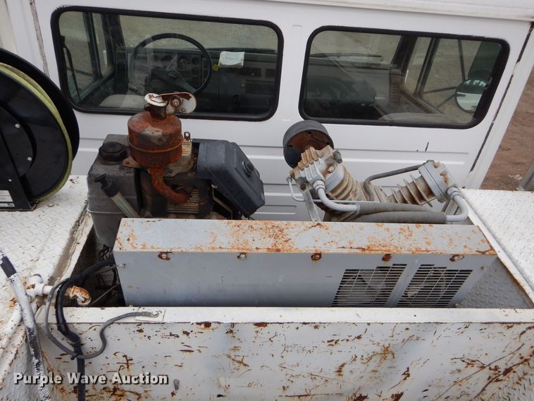 image for item DS6298 1996 Freightliner FL70  utility / service truck