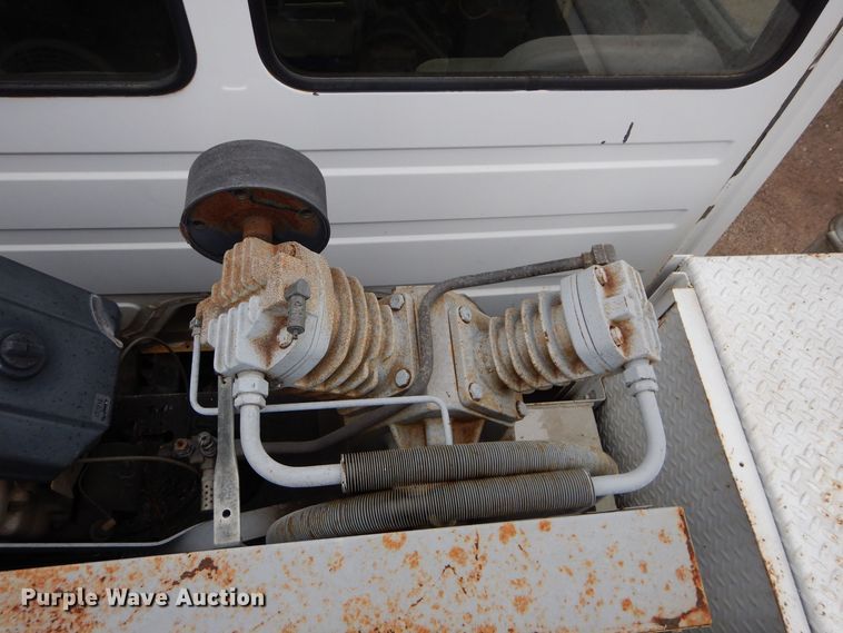 image for item DS6298 1996 Freightliner FL70  utility / service truck