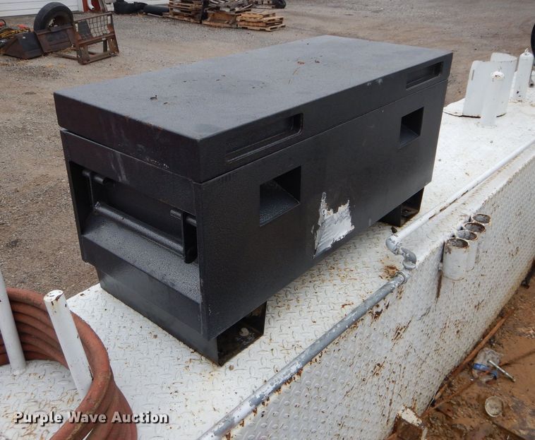 image for item DS6298 1996 Freightliner FL70  utility / service truck