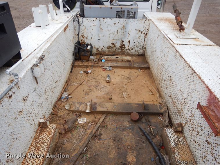 image for item DS6298 1996 Freightliner FL70  utility / service truck