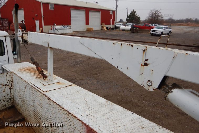 image for item DS6298 1996 Freightliner FL70  utility / service truck