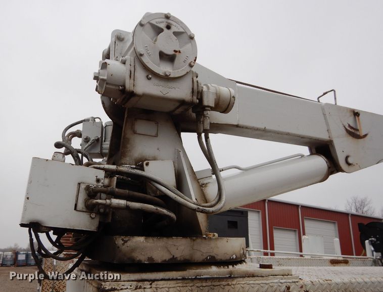 image for item DS6298 1996 Freightliner FL70  utility / service truck