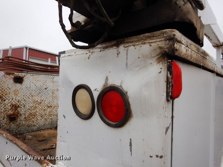 image for item DS6298 1996 Freightliner FL70  utility / service truck