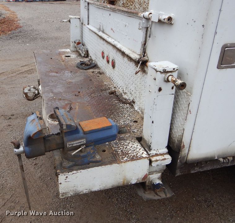 image for item DS6298 1996 Freightliner FL70  utility / service truck