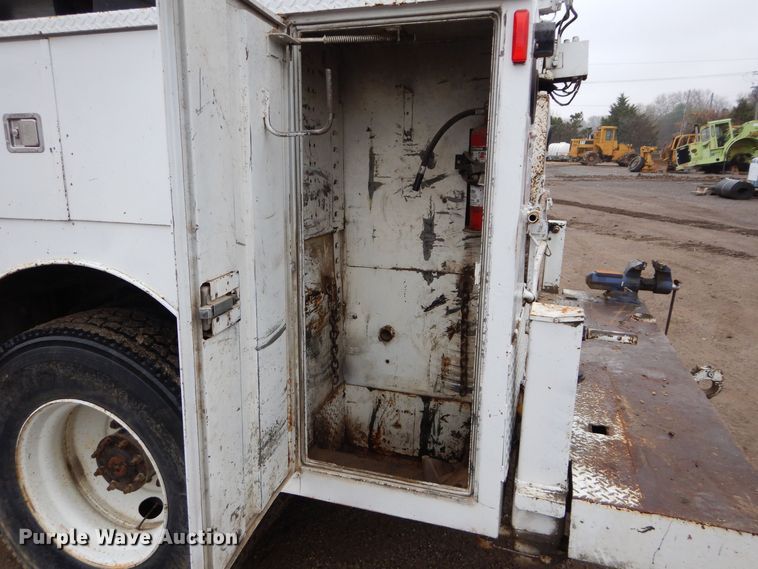 image for item DS6298 1996 Freightliner FL70  utility / service truck