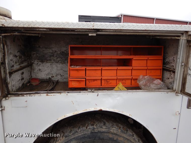 image for item DS6298 1996 Freightliner FL70  utility / service truck