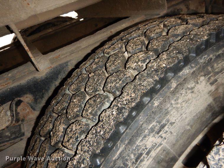 image for item DS6298 1996 Freightliner FL70  utility / service truck