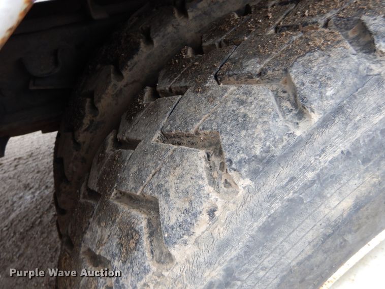 image for item DS6298 1996 Freightliner FL70  utility / service truck