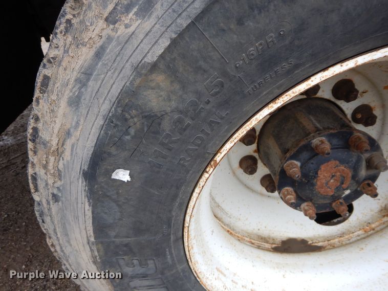 image for item DS6298 1996 Freightliner FL70  utility / service truck