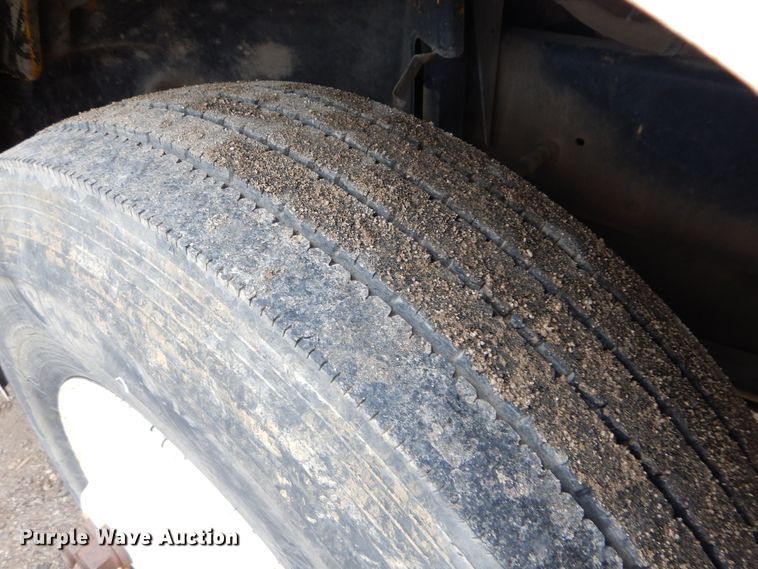 image for item DS6298 1996 Freightliner FL70  utility / service truck