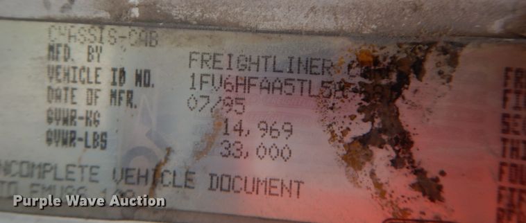 image for item DS6298 1996 Freightliner FL70  utility / service truck