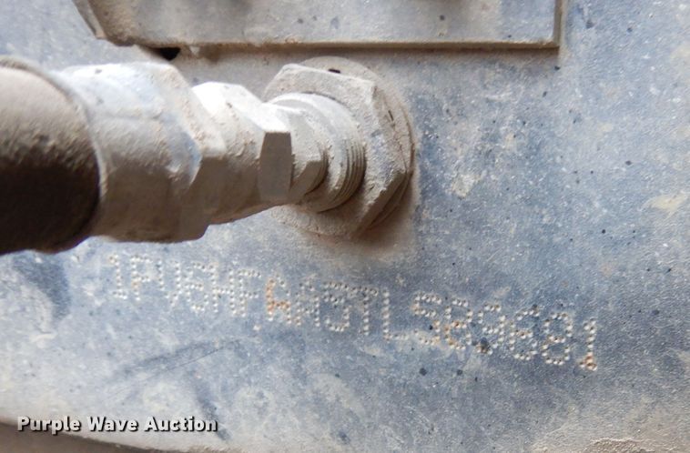 image for item DS6298 1996 Freightliner FL70  utility / service truck