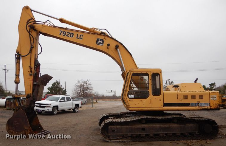 image for item DS6299 1996 John Deere 792D  excavator