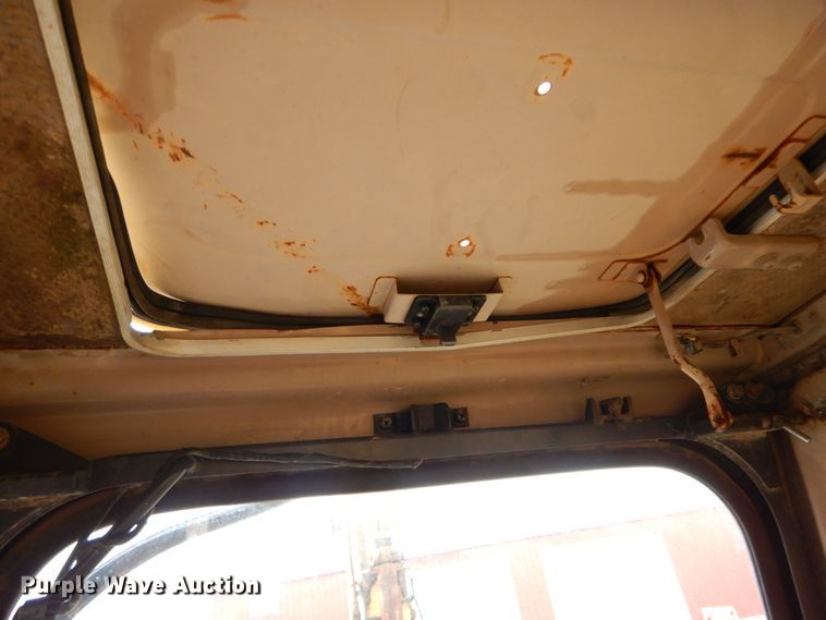 image for item DS6299 1996 John Deere 792D  excavator