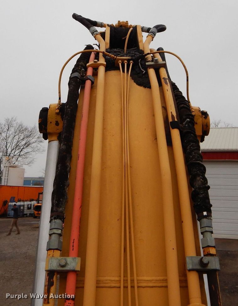 image for item DS6299 1996 John Deere 792D  excavator