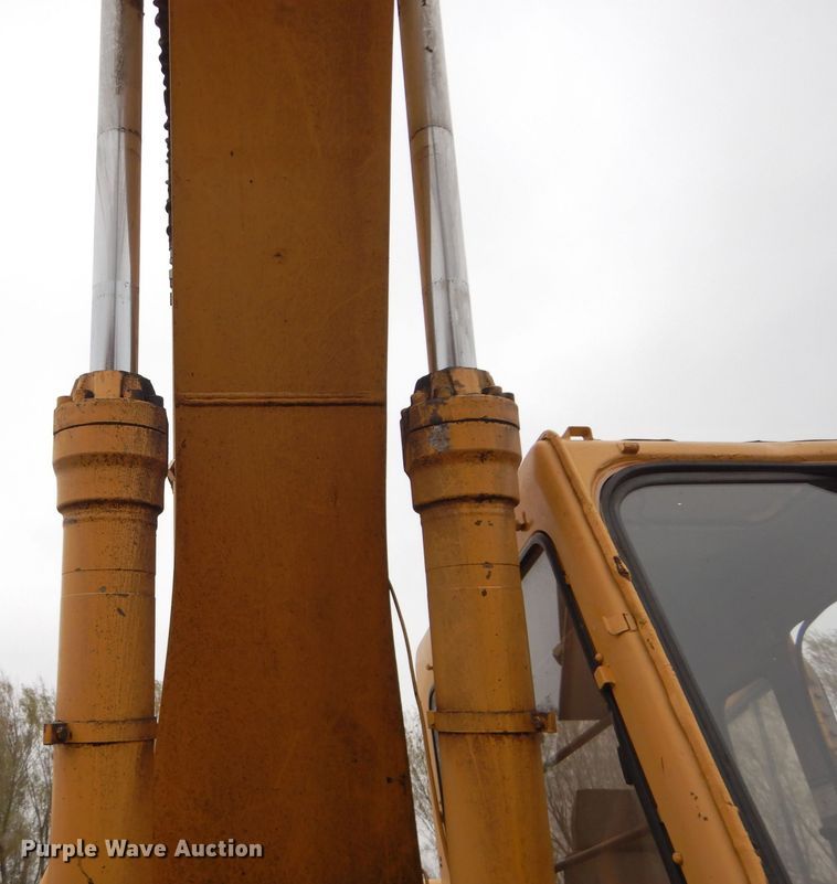 image for item DS6299 1996 John Deere 792D  excavator