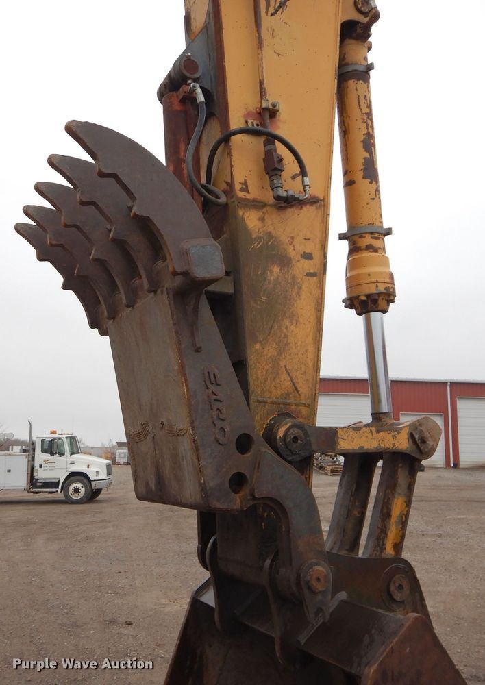 image for item DS6299 1996 John Deere 792D  excavator