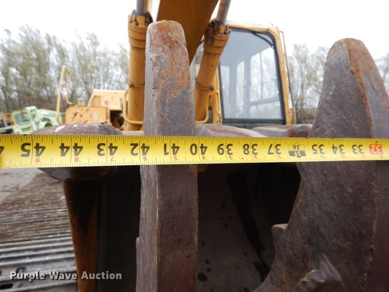 image for item DS6299 1996 John Deere 792D  excavator